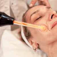 Skin therapy with High Frequency - GlowWave-State of Style