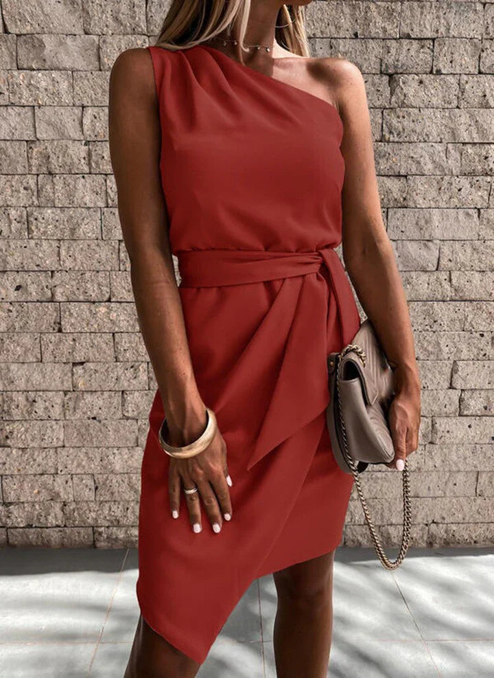 Sleeveless and figure-hugging party dress with stretch comfort – Mirella-Red-S-State of Style