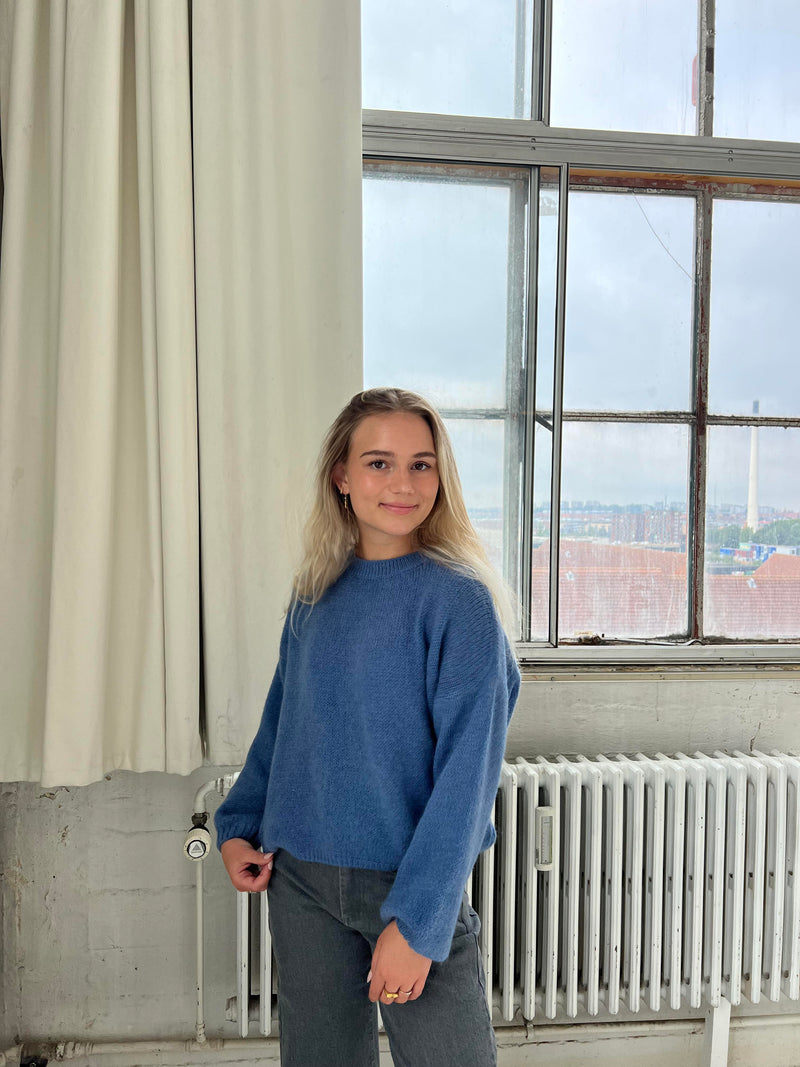 Soft Women's Sweater with Loose Fit - Aurena-Blue-XS/S-State of Style