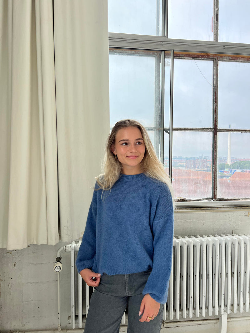 Soft Women's Sweater with Loose Fit - Aurena-Blue-XS/S-State of Style