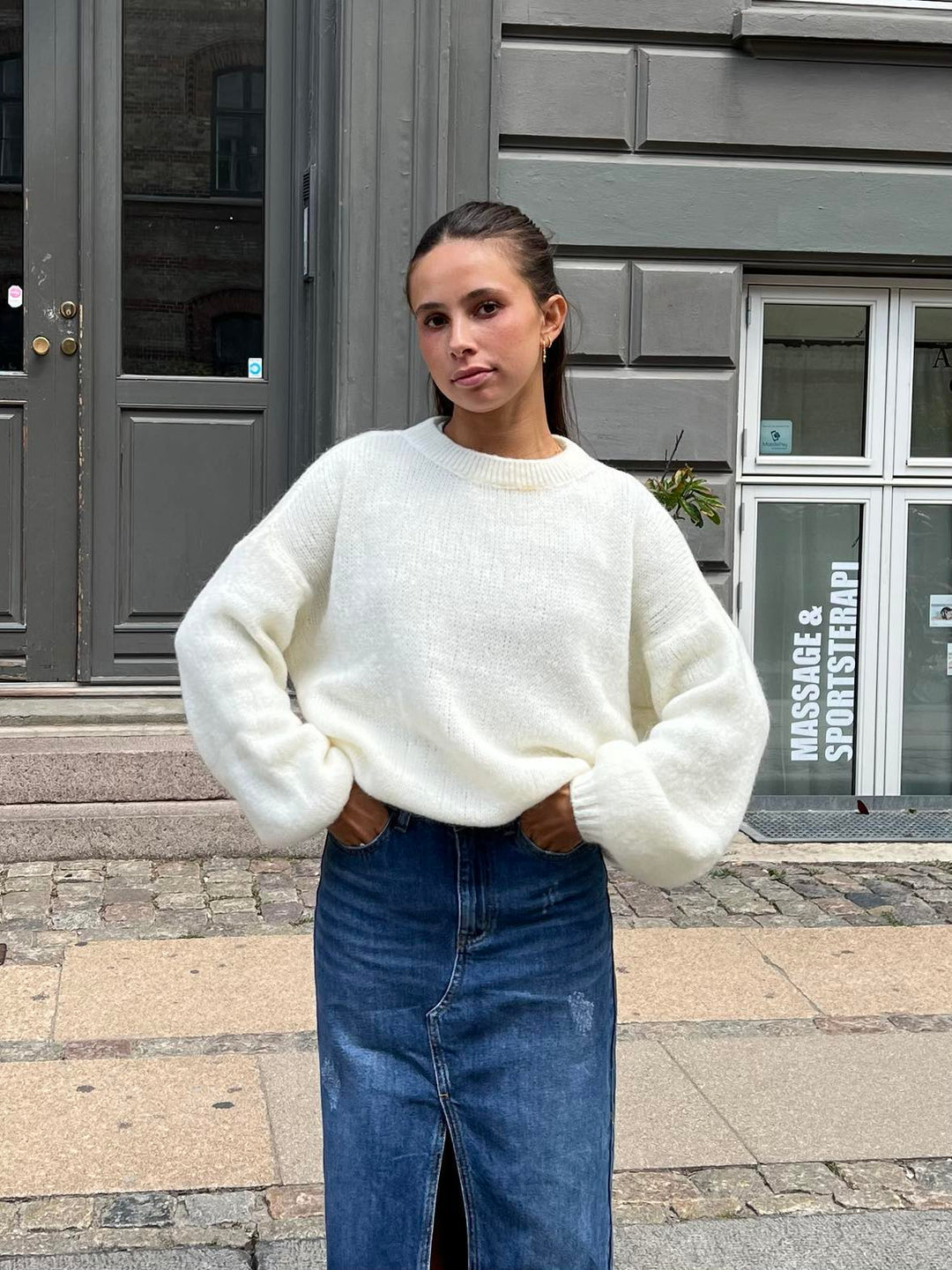 Soft Women's Sweater with Loose Fit - Aurena-White-XS/S-State of Style