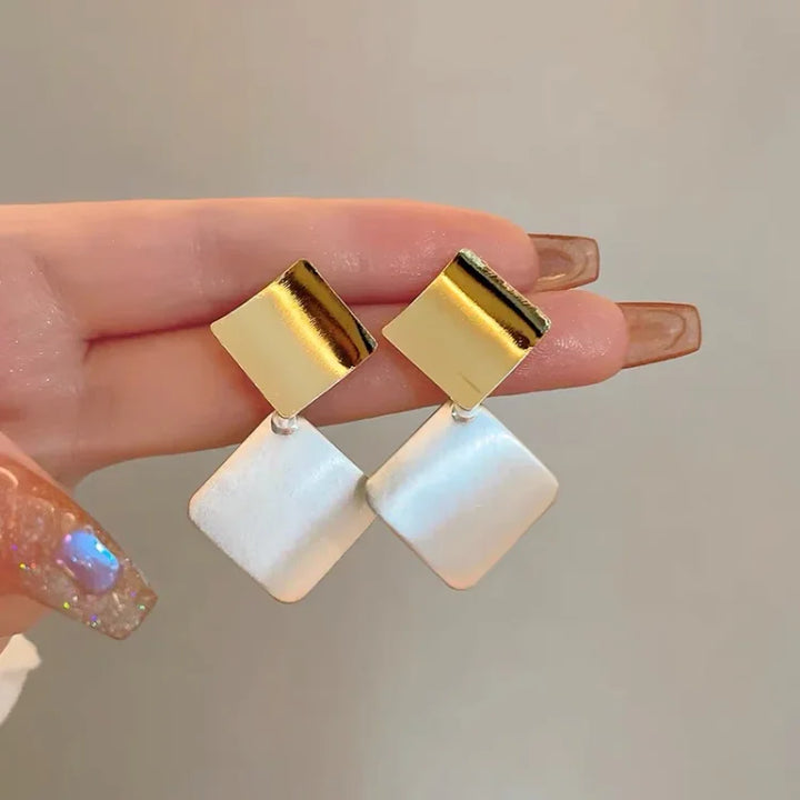 Stylish Clash Earrings – Aria-State of Style