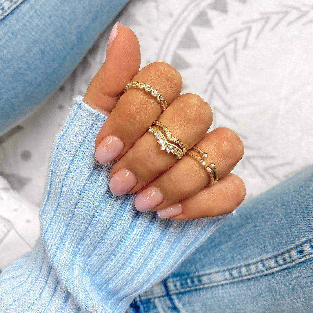 Stylish Leaf Motif Ring – Vera-Gold-5-State of Style