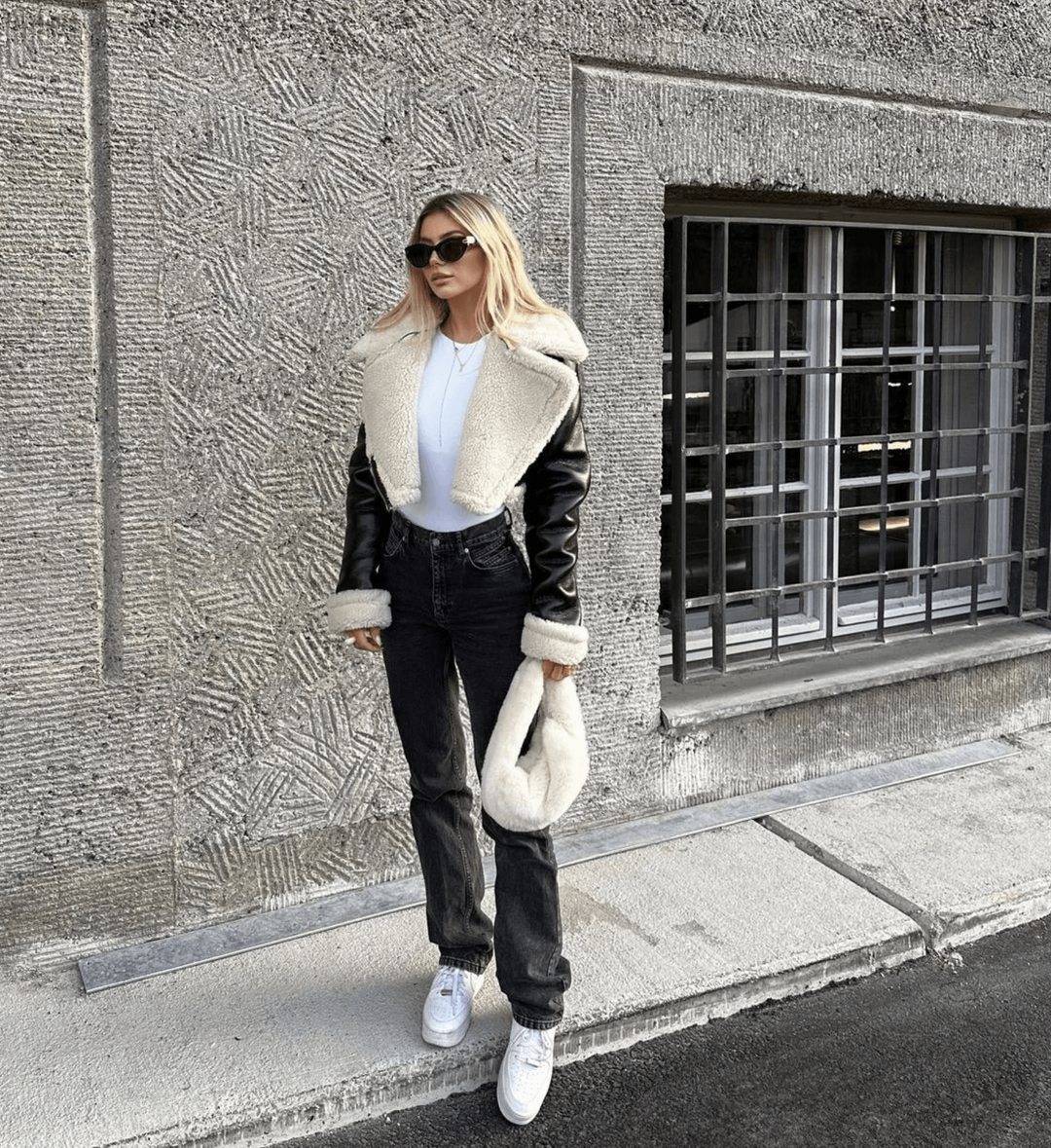 Stylish Leather Jacket with Faux Fur Collar for Cold Days – Sofia-XS-State of Style