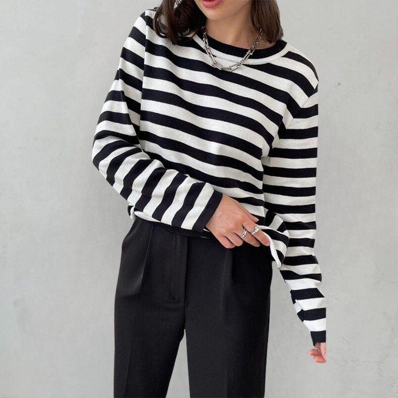 Stylish Striped T-Shirt Made of Lightweight Fabric - StreifenLeicht-Black-S-State of Style