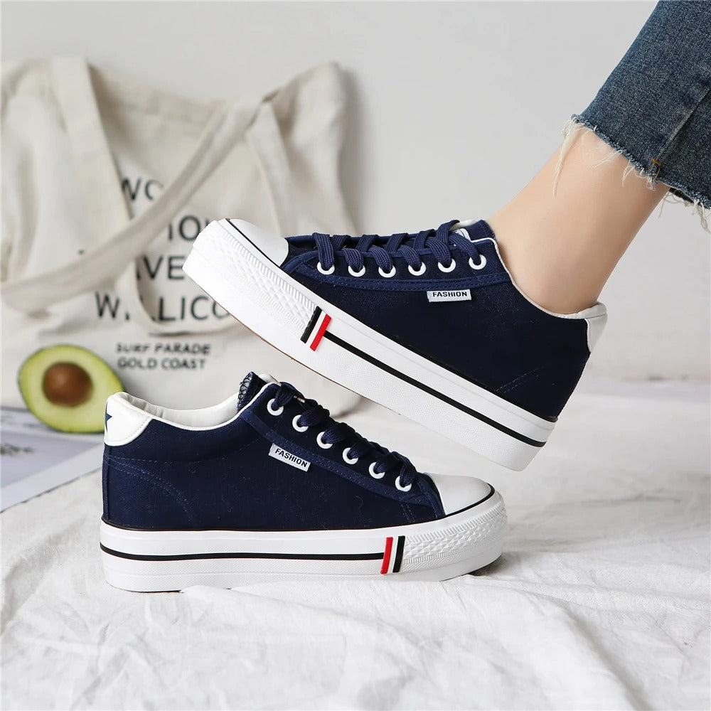 Stylish women's canvas sneakers with platform sole – Leonie-Dark blue-3-State of Style