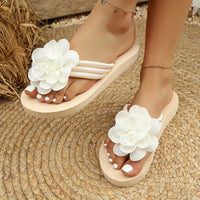 Stylish women's slippers with floral detail for summer - FlowerStep-Beige-3-State of Style