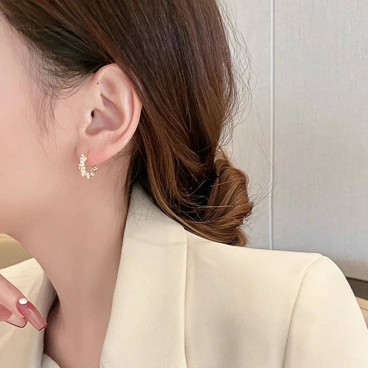 Subtle Pearl Earrings – Isla-State of Style