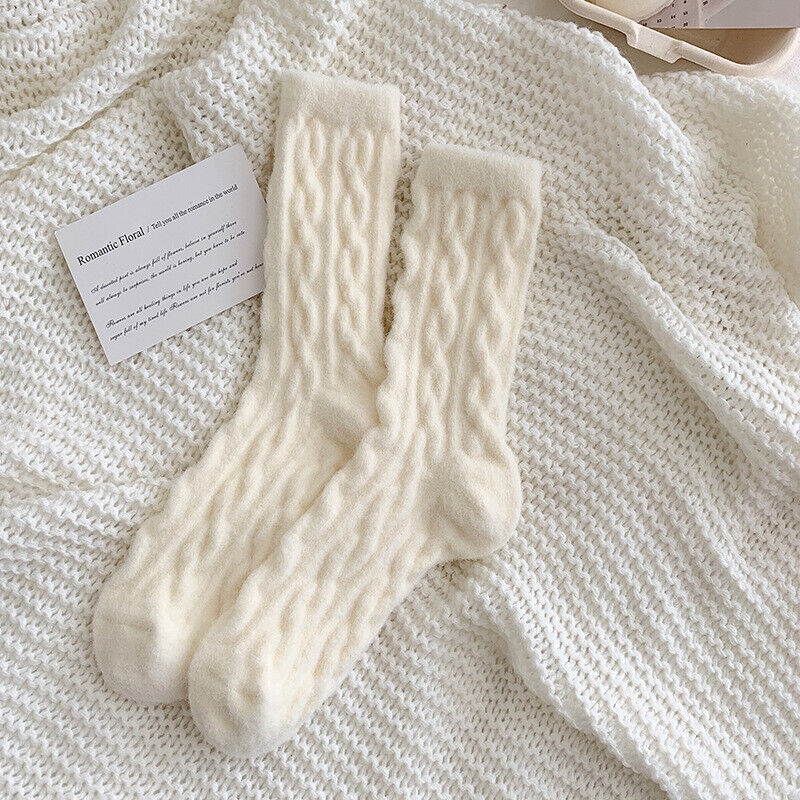 Traditional Fluffy Socks Jade – Soft, Warm & Vintage-Inspired-Milky White-State of Style