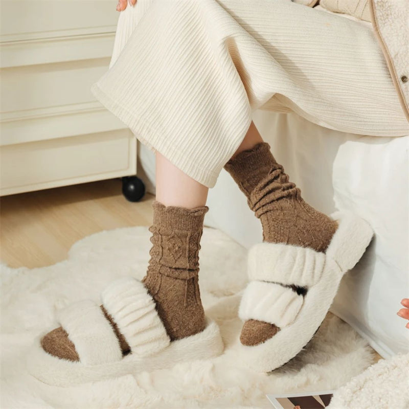 Traditional Wool Socks Cynthia – Thick, Warm & Vintage Ruffle Design-Caramel-State of Style