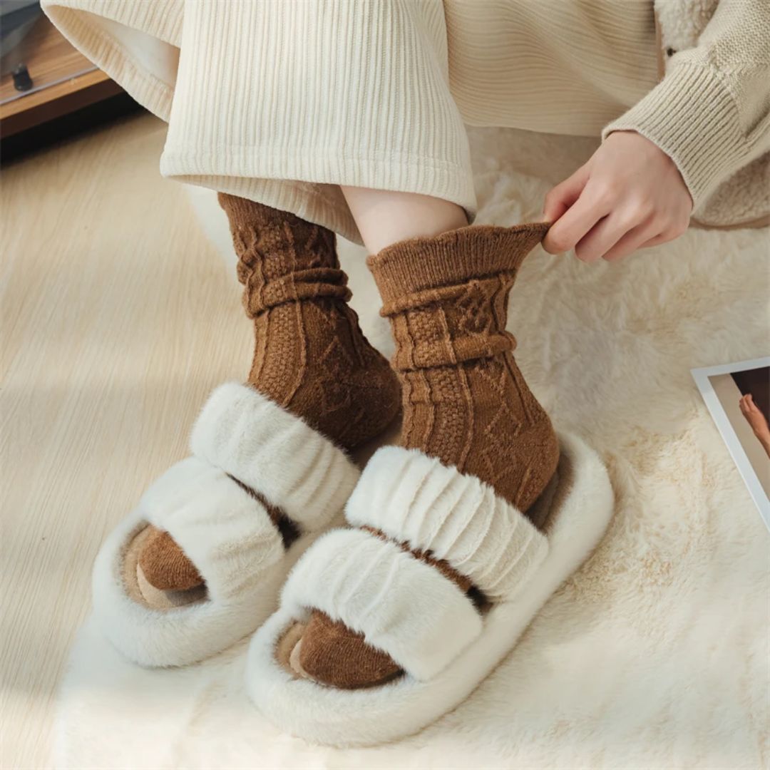 Traditional Wool Socks Cynthia – Thick, Warm & Vintage Ruffle Design-Caramel-State of Style