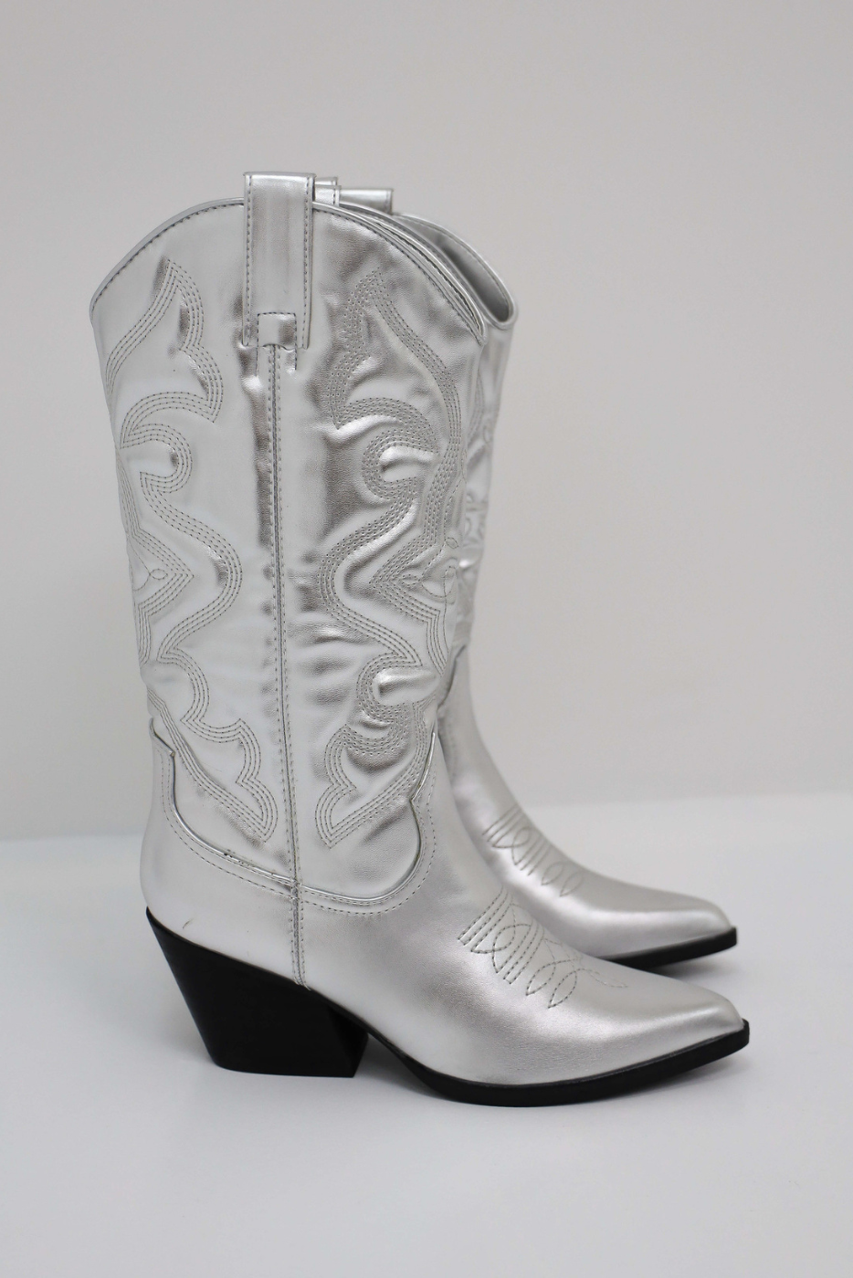 Trendy Cowboy Boots for Women - Dakota-White-3.5-State of Style