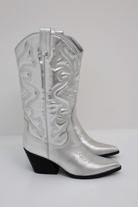 Trendy Cowboy Boots for Women - Dakota-White-3.5-State of Style
