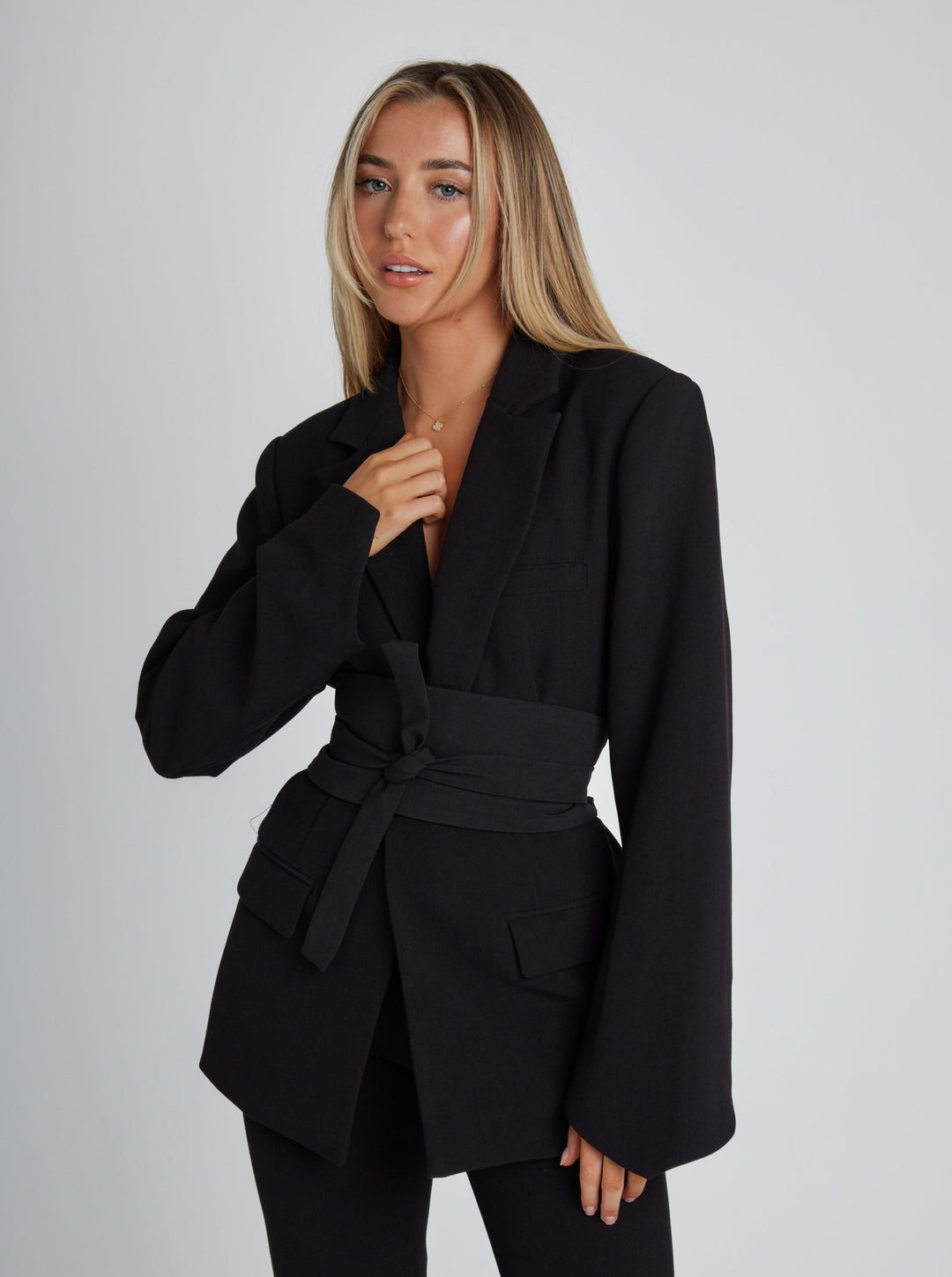 Trendy Ladies Blazer - Nora-S-Black-State of Style