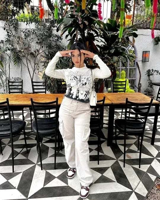 Trendy Ladies Cargo Jeans - Nova-White-XS-State of Style