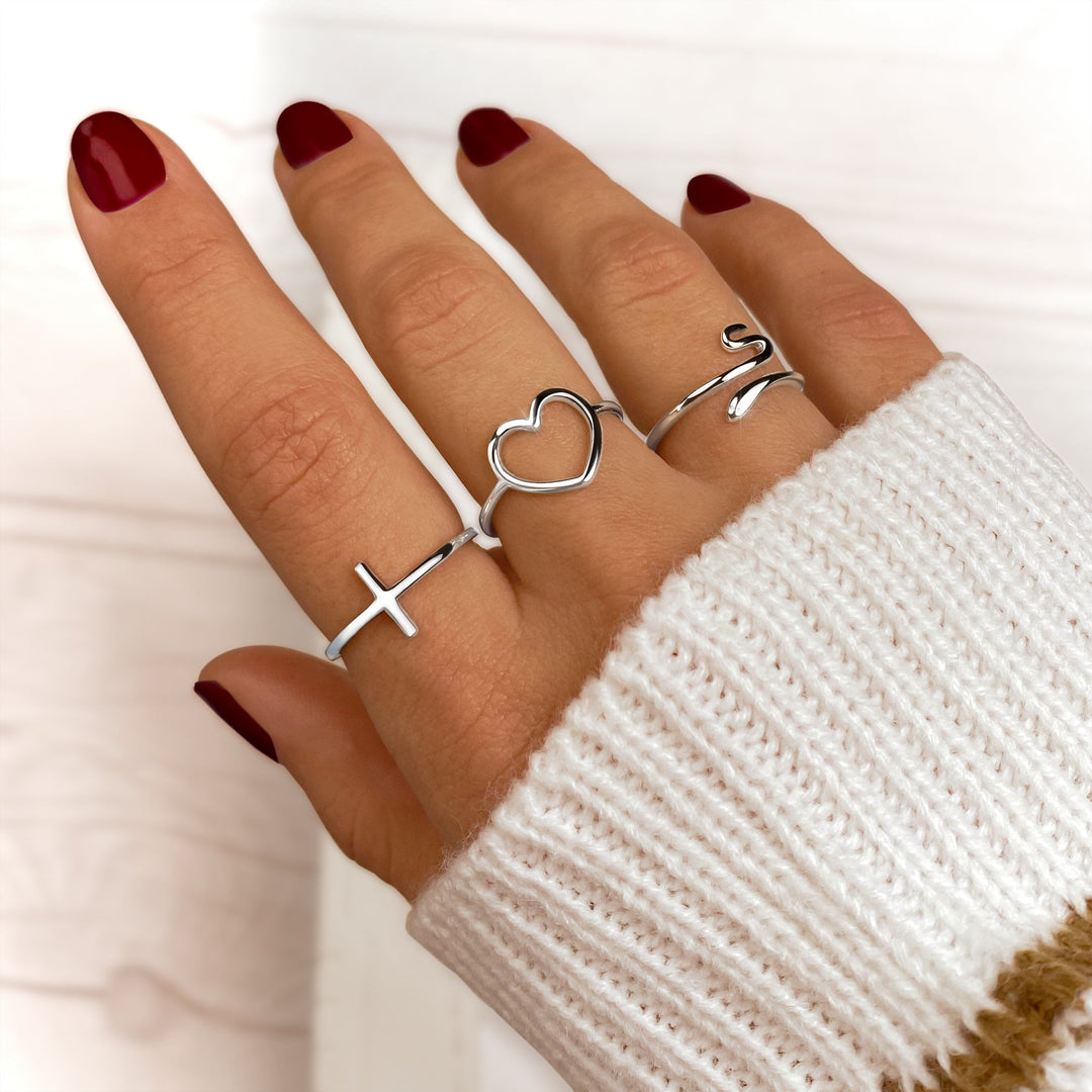 Trendy Ring with Cross Detail – Amélie-Silver-5-State of Style