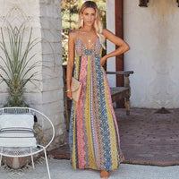 Trendy summer dress with V-neck and spaghetti straps – Pinky-S-State of Style