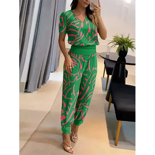 Trendy women's jumpsuit with short sleeves & wide legs – Alina-Green-S-State of Style
