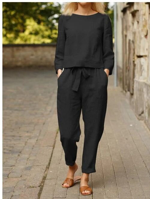 Two-piece women's outfit with round neck t-shirt & trousers with elastic waistband – Nia-Black-S-State of Style