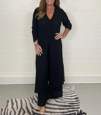 Two-piece women's set with wide trousers – Trendy & Airy – Cosima-Black-S-State of Style