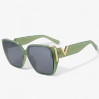 V-shaped mirrored sunglasses – Kryos-Green-State of Style