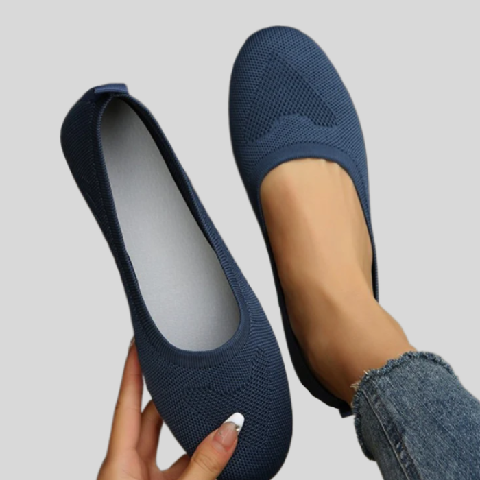 Vera – Classic Well-Fitting Closed-Toe Shoes-Blue-5.0-State of Style