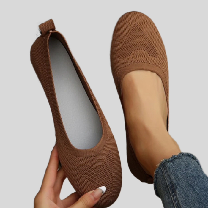 Vera – Classic Well-Fitting Closed-Toe Shoes-Brown-5.0-State of Style