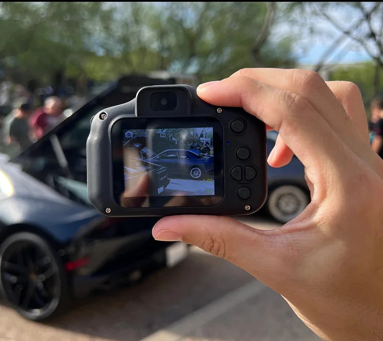 Vintage Camera for Unique Memories - RetroPix-Black-2000-State of Style