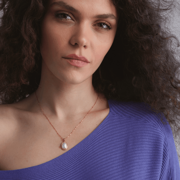 Vintage Golden Pearl Necklace - Lumina-State of Style