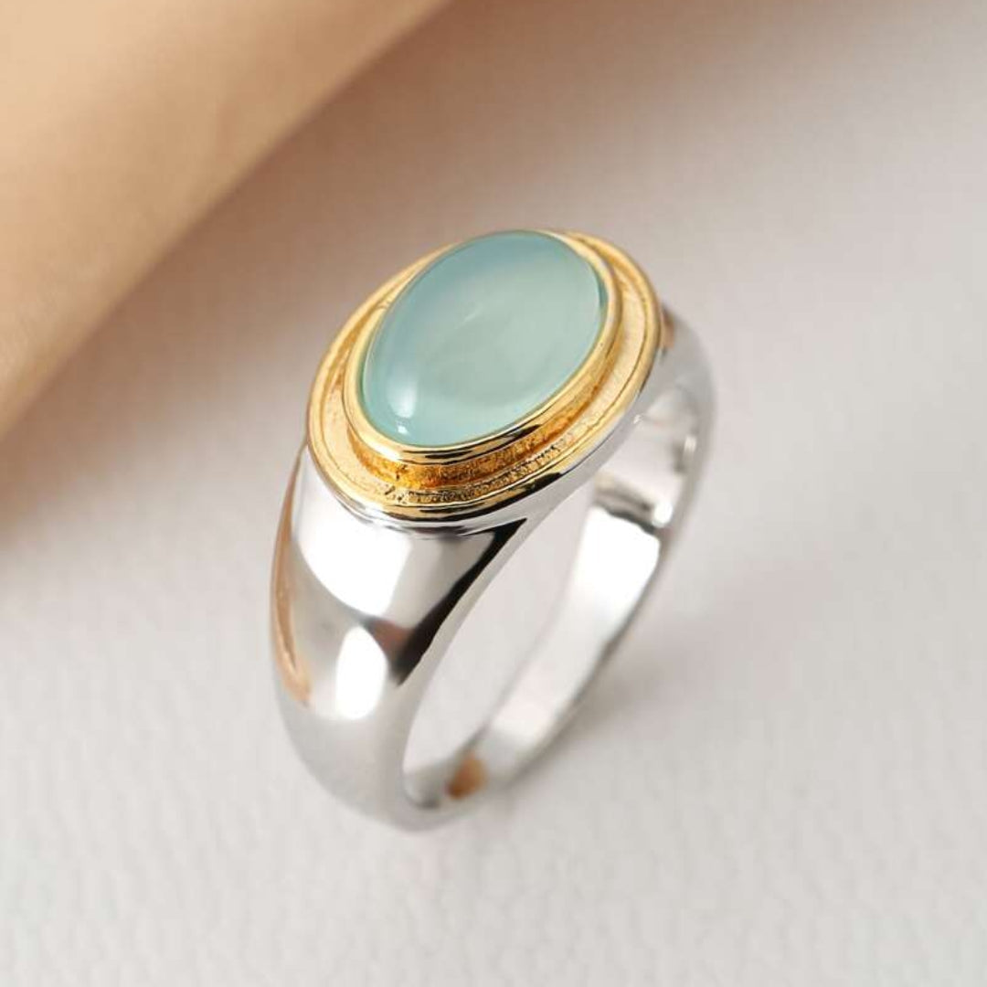 Vintage Ring with Green Stone – Lyanna-6-State of Style