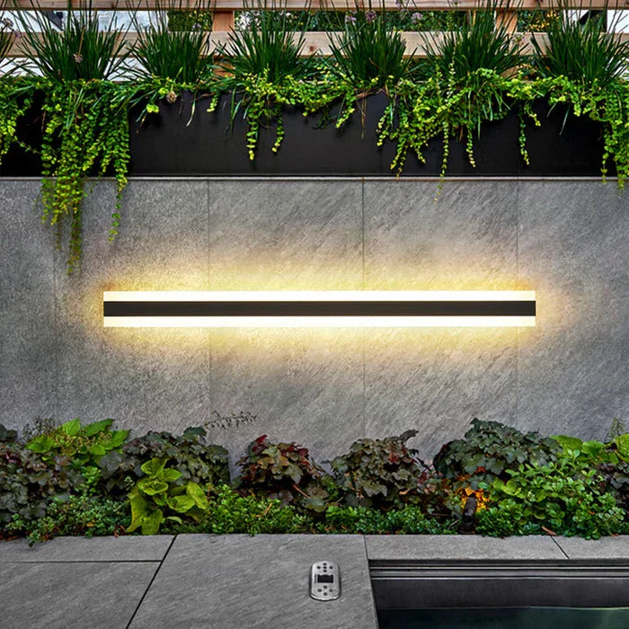 Weather-resistant Outdoor Wall Lamp - RainGuard Light-Warm White-30 x 9cm 9W-State of Style