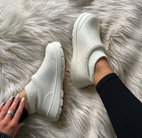 Weatherproof comfort clogs with cloud cushioning – Mireille-White-3-State of Style