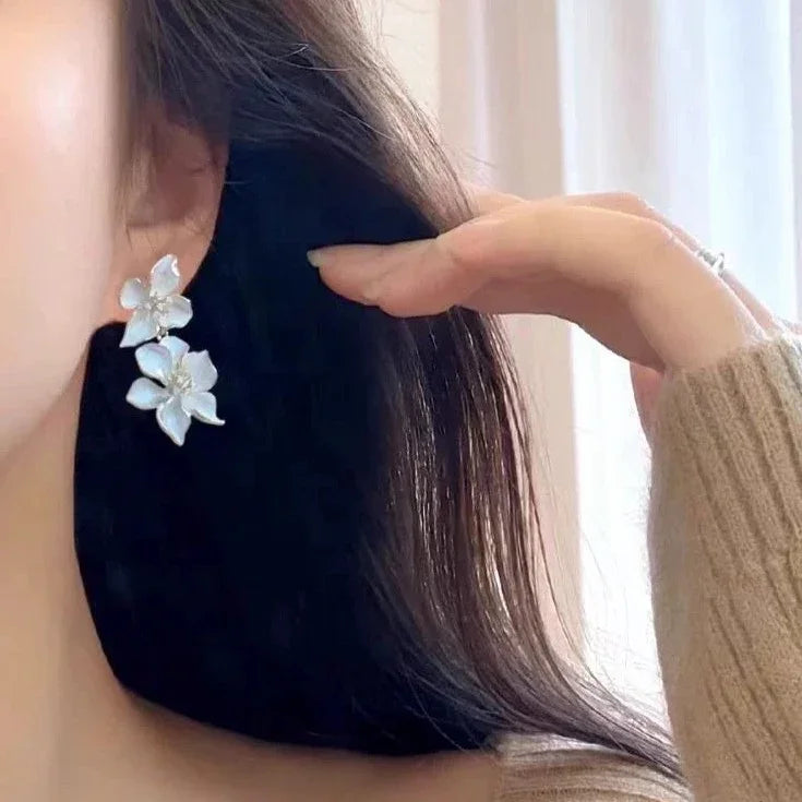 White Flower Hanging Earrings - Florina-State of Style