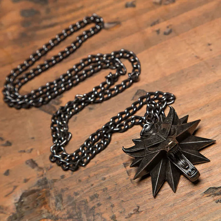 WOLF HUNT LOCKET NECKLACE-Red Eyes-State of Style